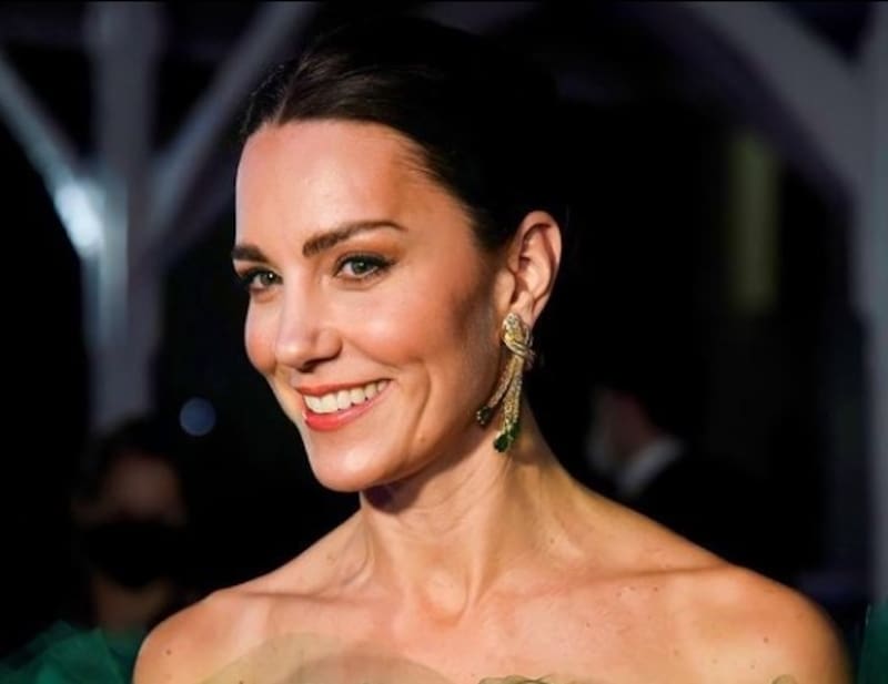 El vestido plateado con el que Kate Middleton asombró al Caribe - Créditos: Instagram