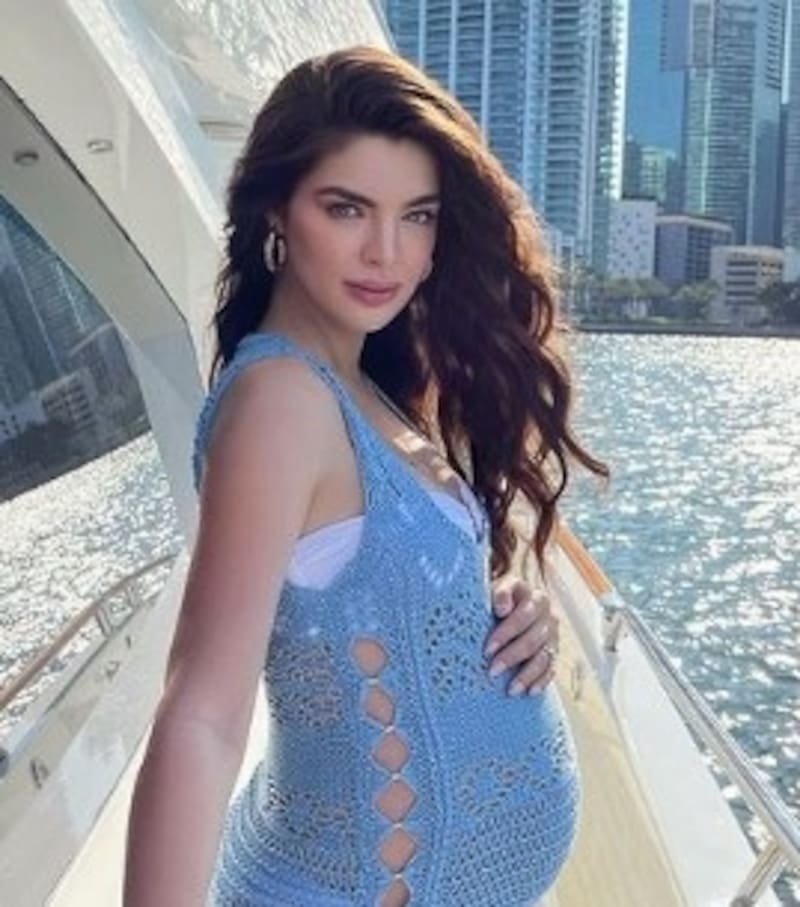 Revelan identidad del bebé de Nadia Ferreira y Marc Anthony tras la última fotografía de la modelo - Créditos: Instagram