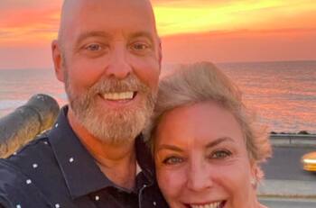 Qué enfermedad padece el esposo de Laura Flores que tiene a la actriz rogando por su vida