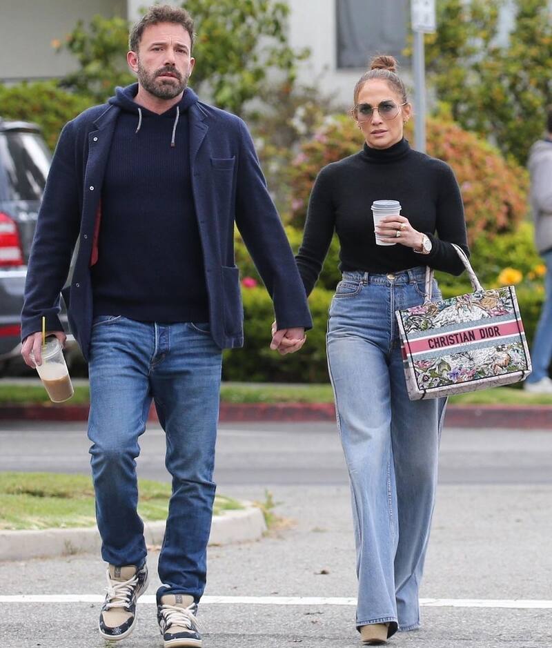 Ben Affleck y su cara de malhumorado volvió a inundar las redes - Créditos: Instagram