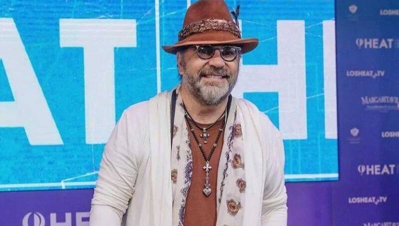 Manuel Mijares,criticado por excéntrico calzado en forma de pezuña de más de mil dólares - Créditos: Instagram