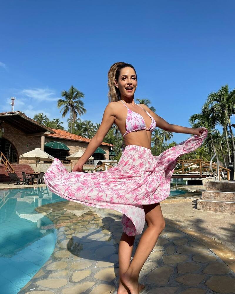 Carmen Villalobos recibe su cumpleaños número 39 disfrutando de la playa y con buena compañía - Créditos: Instagram