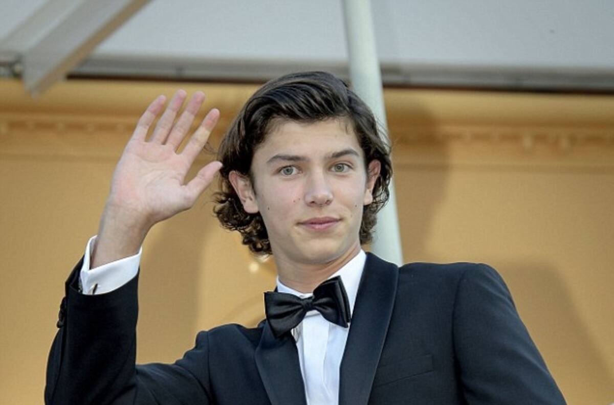 Ex príncipe de Dinamarca se desmarca de la opinión de la reina y vive su feliz romance con plebeya