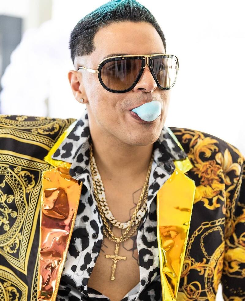 Eduin Caz aparece con nuevo talento sobre el escenario - Créditos: Instagram