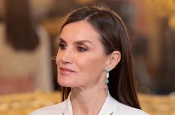 Reina Letizia vive un incómodo momento con el embajador de Irán