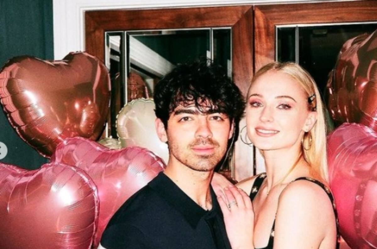Sophie Turner se burla y trollea a su esposo Joe Jonas por su "anillo de pureza"