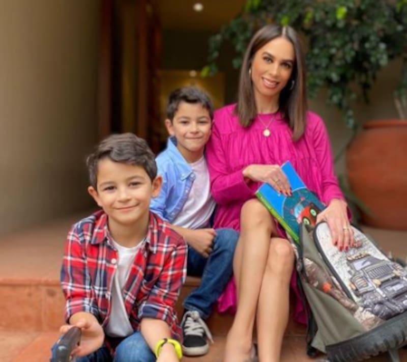 Gemelos de Biby Gaytán roban corazones con su debut en la pantalla chica - Créditos: Instagram