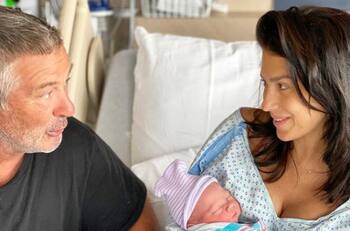 Alec Baldwin se convierte a los 64 años en padre por octava vez