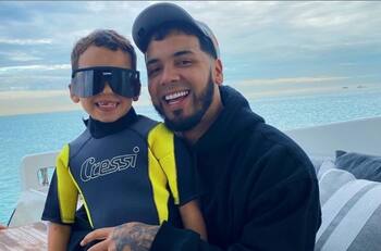 Pequeño hijo de Anuel recibe un regalo millonario de su padre para Navidad