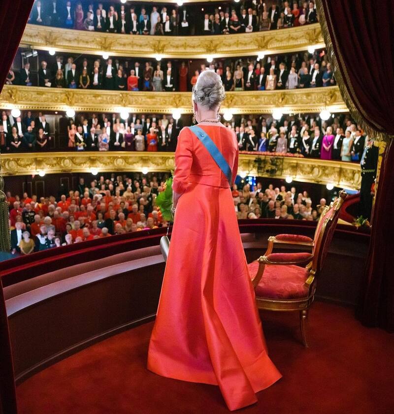 Reina Margarita cierra 2022 con la publicación de nuevos retratos reales - Créditos: Instagram