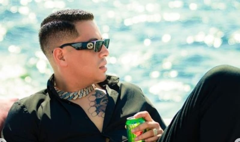 Líder del Grupo Firme le admite a su esposa que no es el hombre perfecto Eduin Caz hace su mea culpa - Créditos: Instagram