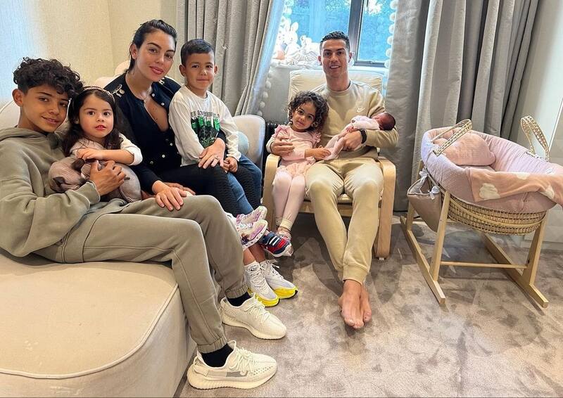 Georgina y Cristiano se convirtieron en padres una vez más - Créditos: Instagram