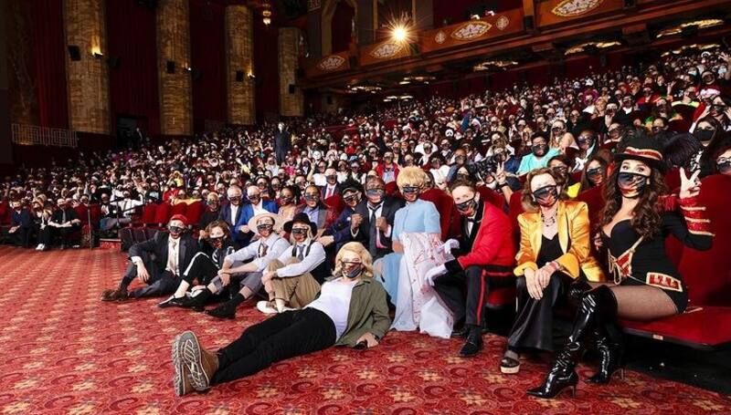 'Halloween Kills' El estreno de la película se realizó como una fiesta de disfraces - Créditos: Instagram @curtisleejamie