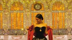 Ángela Aguilar luce dos espectaculares atuendos para cantarle a la reina Sofía de Grecia