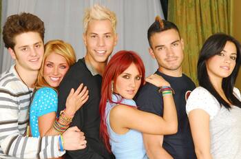 Ex RBD niega que haya pedido 10 millones de dólares por unirse a la gira del grupo