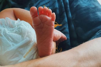 Mau Montaner le hace competencia a Camilo en olorosa actividad ahora que es padre