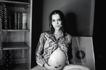 Yuya muestra en un videoclip a su bebé, Mar, y las redes se conmueven