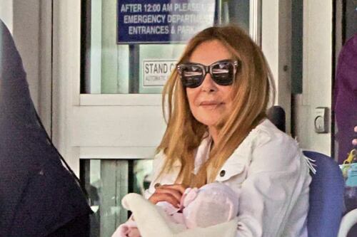 Periodista dice que Ana Obregón usó esperma del hijo fallecido para su maternidad subrogada