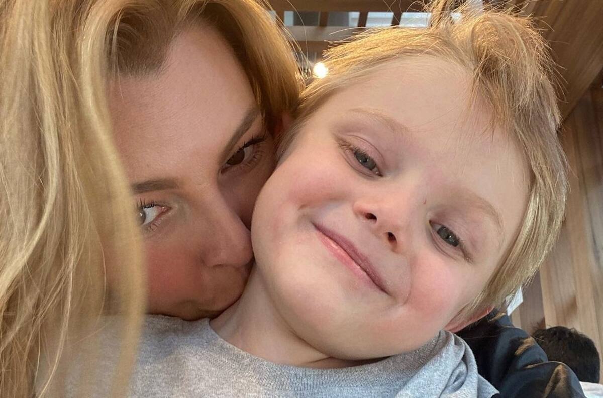 Marjorie de Sousa comparte otro momento musical y navideño junto a su hijo Matías