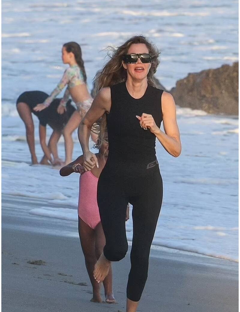 Khloé Kardashian se va de vacaciones con su hija y sus sobrinas - Créditos: Instagram