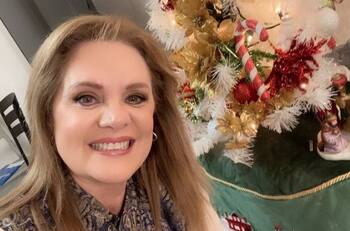 Erika Buenfil ironiza con las cualidades que busca en un hombre y provoca risas