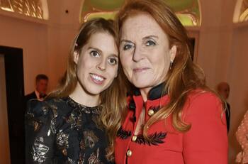 Sarah Ferguson reacciona orgullosa a una foto inédita que la princesa Eugenia subió de su hijo