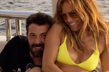 JLo y Ben Affleck comparten tierno beso en medio de una supuesta crisis matrimonial