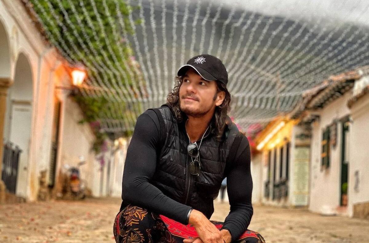 El actor Mario Cimarro revela foto inédita de su hija recién nacida