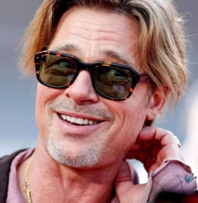 Brad Pitt aparece con falda para evitar el calor en Europa - Créditos: Instagram