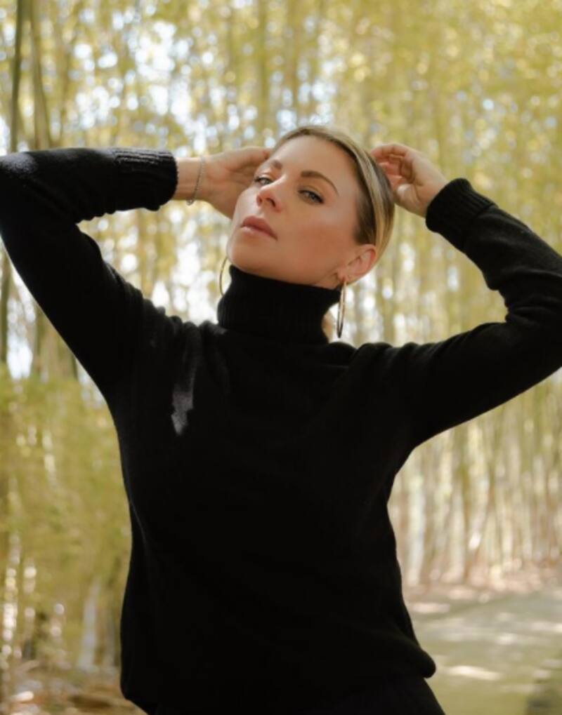 Ludwika Paleta demuestra que mantiene buena flexibilidad - Créditos: Instagram