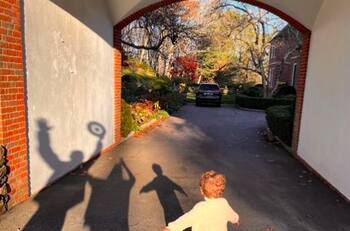 Richard Gere y su esposa muestran a su hijo por primera vez