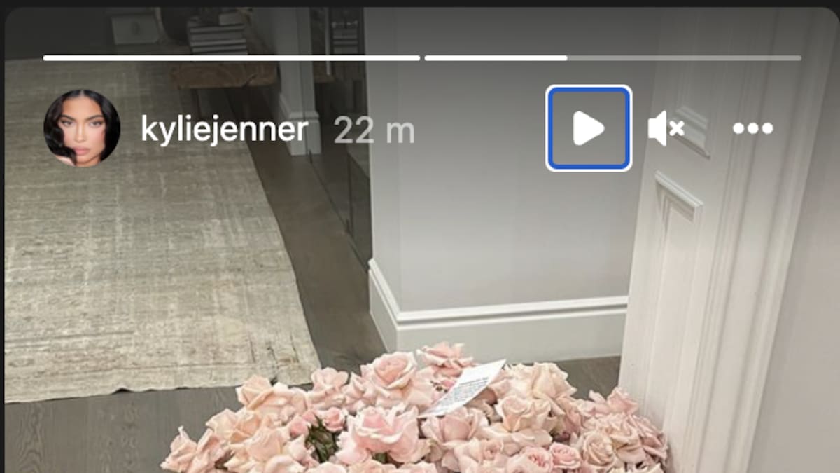 Kylie Jenner muestra la primera imagen de su bebé