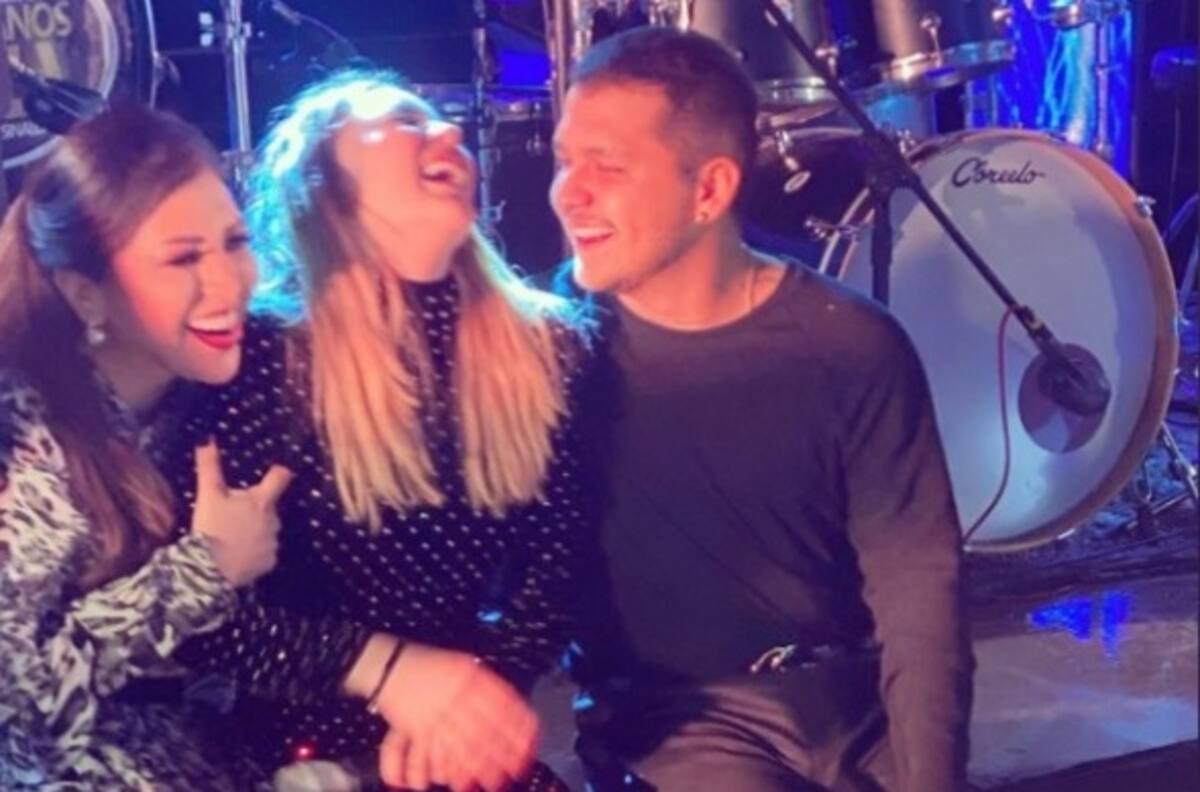 Mamá de Christian Nodal ¿manda indirecta a Belinda?