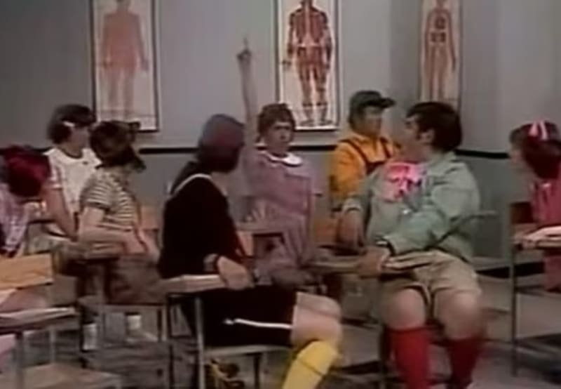 Elizabeth, la niña sabelotodo del chavo, apareció solo en el capítulo del primer día de clases.