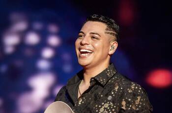 Vocalista de Grupo Firme aclara qué pasó en el accidente en el que estuvo involucrado su auto