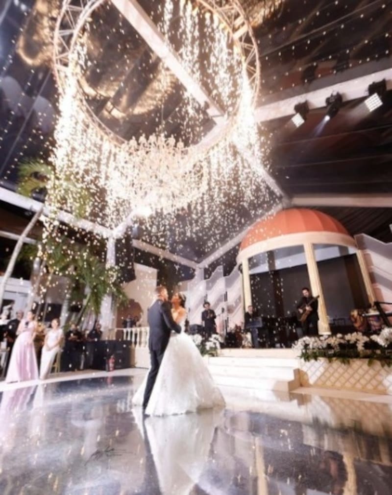 Francisa y Francesco se casaron el fin de semana y su hijo se robó las miradas de los asistentes - Créditos: Instagram