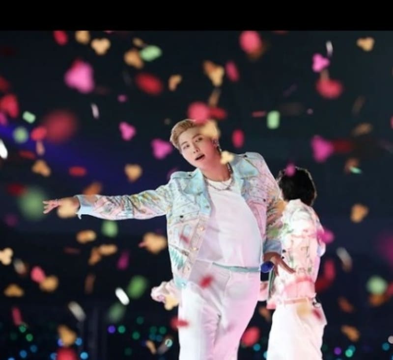 RM realiza un cambio de look en su cabello - Créditos: Instagram: @rkive