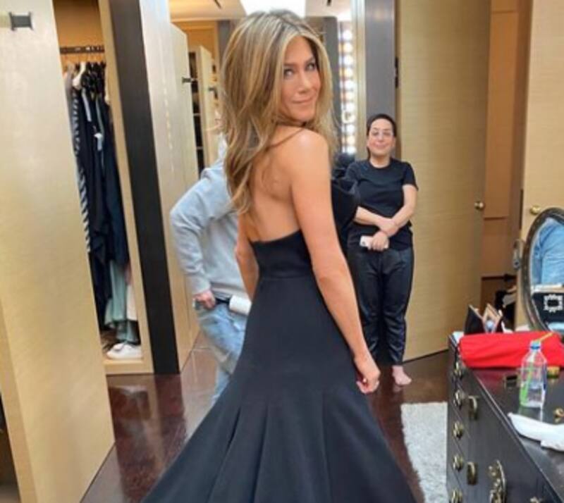 Jennifer Aniston luce un vestido de hace 20 años de la serie ‘Friends’ - Créditos: Instagram