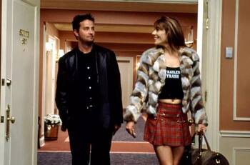 Elizabeth Hurley habló de los oscuros momentos que pasó junto a Matthew Perry