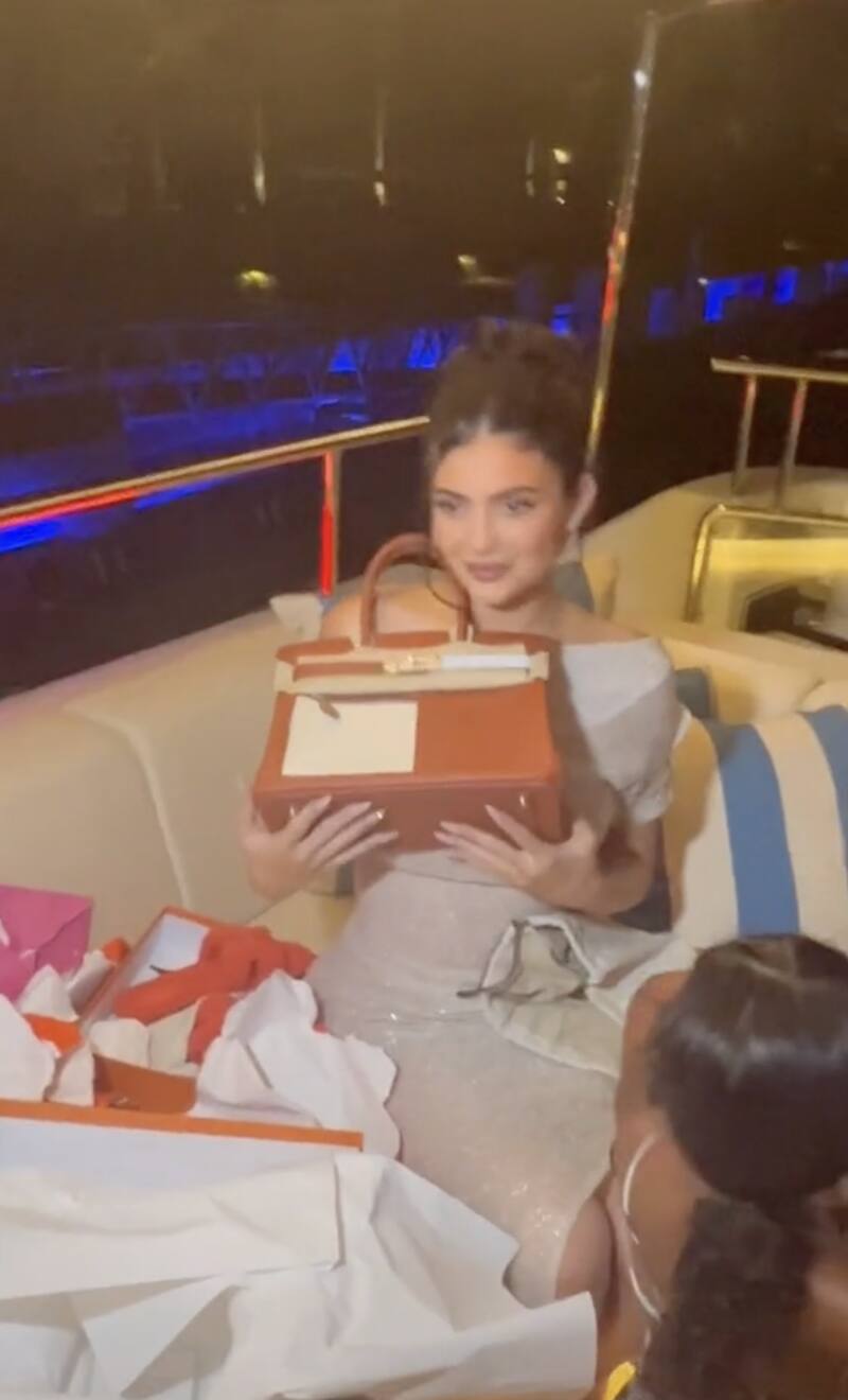 Kim Kardashian tuvo un accidente en la fiesta de Kylie Jenner - Créditos: Tik Tok