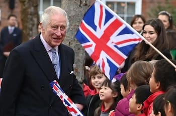 Las excéntricas figuras de la realeza que asistirán a la coronación del Rey Carlos III