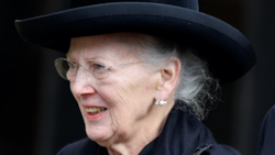 Reina Margarita de Dinamarca suspende sus vacaciones por su estado de salud