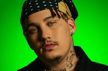 Rapero Costa Titch muere al caer durante show; presunta causa de muerte se indagará en la autopsia