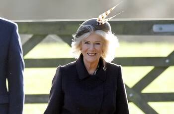 El elegante look de la reina Camila en su primera aparición pública del 2023