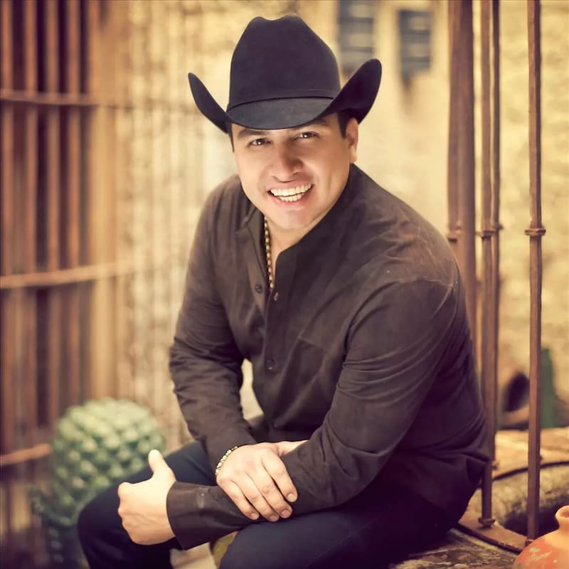 Por problemas con la ley, Julión Álvarez no puede regresar a Estados Unidos - Créditos: Instagram