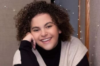 Lucero Mijares, hija de Lucero y Manuel Mijares, dice adiós al yeso que utilizó por varias semanas