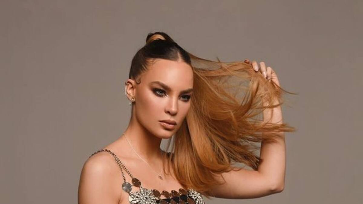 Copia el look de Belinda con su nueva colección de ropa