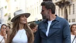 JLo y Ben Affleck llevan su luna de miel a tienda de lujo en Milan