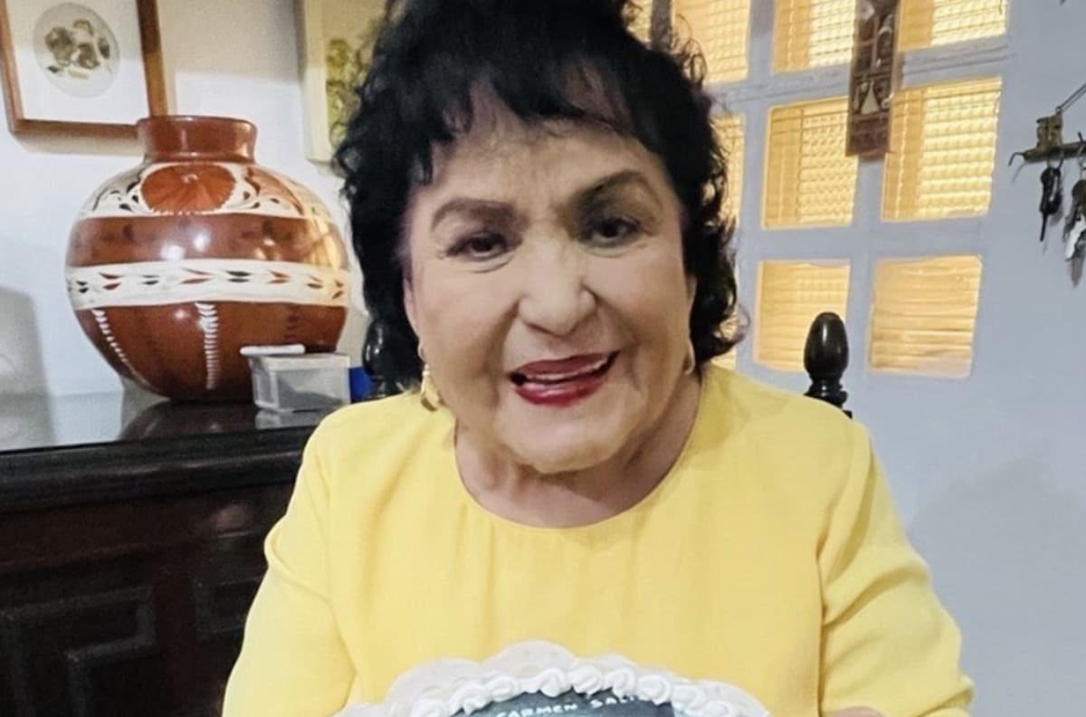Carmen Salinas fue hospitalizada de emergencia en el área de terapia intensiva