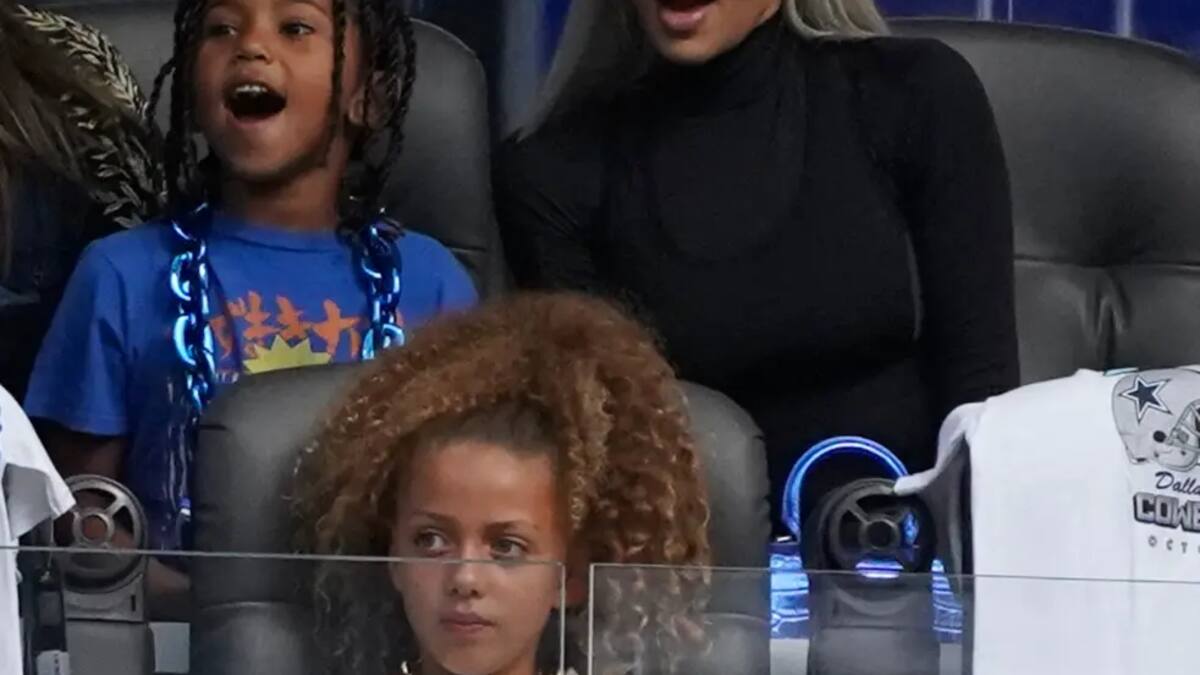 Kim Kardashian vivió un vergonzoso momento cuando apareció en un juego de la NFL